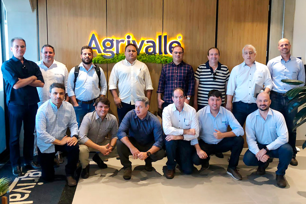 Representantes da Asplan e do setor canavieiro do Nordeste conhecem a nova fábrica da Agrivalle instalada no interior de São Paulo
